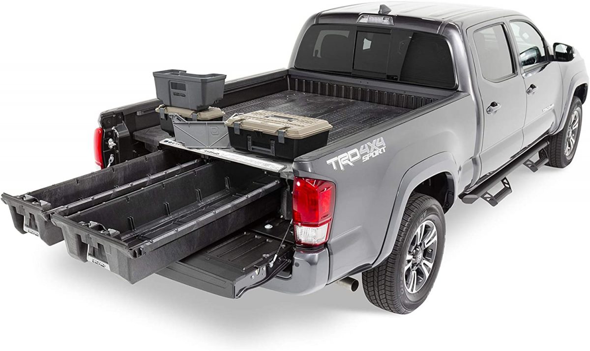 sistema de almacenamiento para camioneta Toyota que en verdad lo hace un vehículo utilitario.